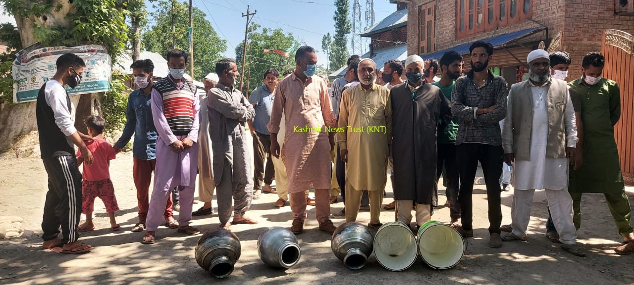 Water Scarcity: Protesters place pitchers on road as a mark of protest