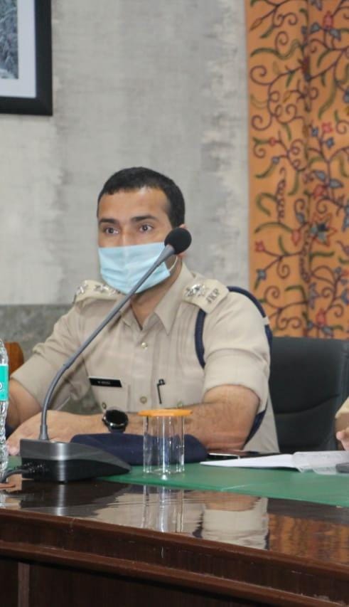 Amid ease in lockdown, Bandipora Police appeal commuters to follow traffic rules