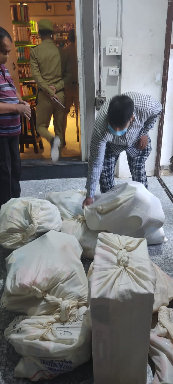 Departmental Store ‘Pick N Choose’ found cheating customers
