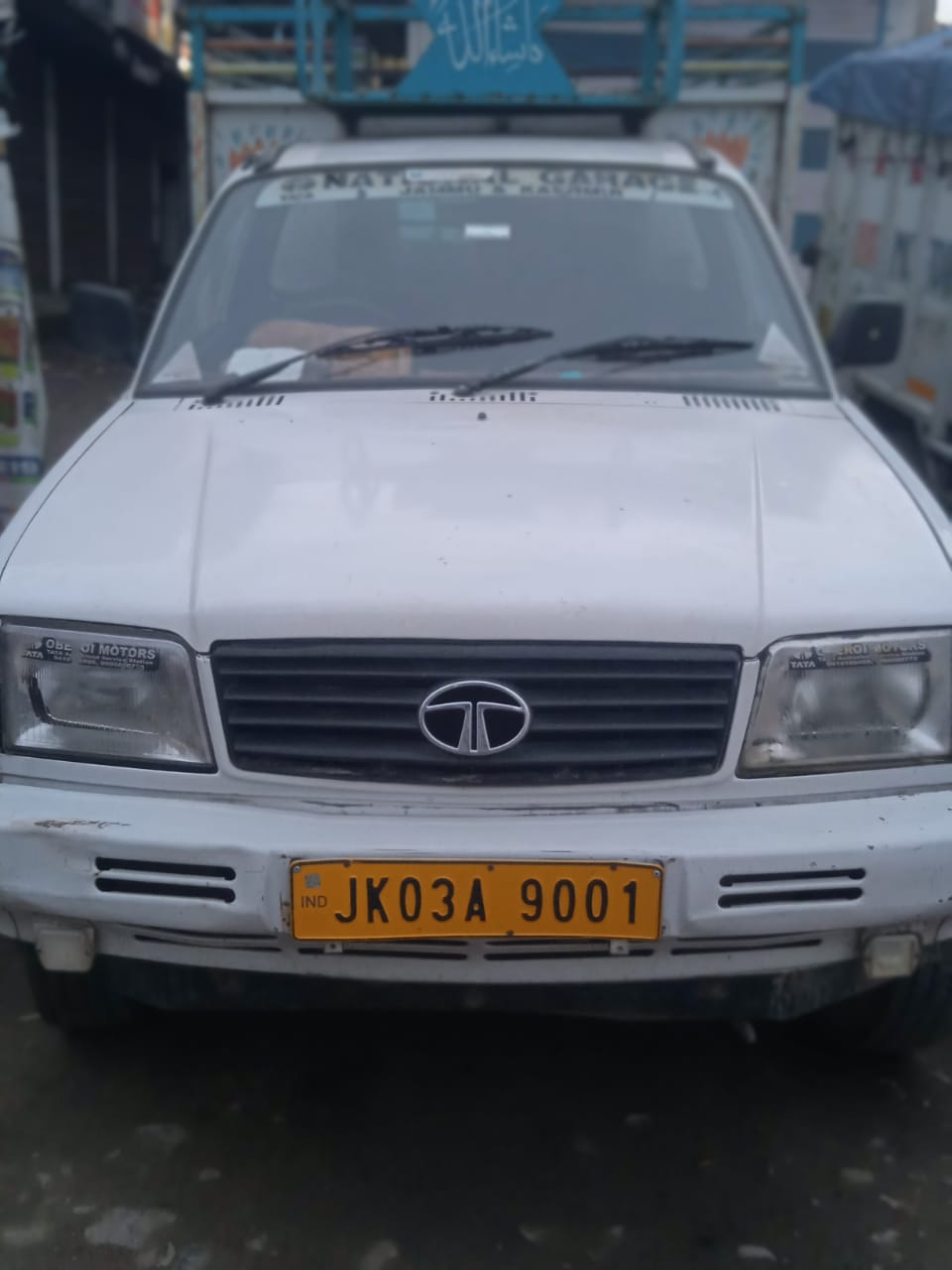 Unknown Persons Stole Load Carrier Vehicle in Achabal Anantnag