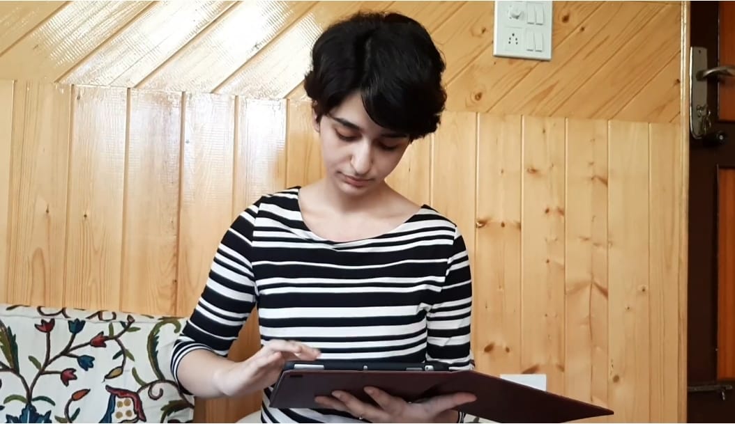 Gufrana Hussain: A 22 year old Sci-fi writer who pens down her first book in 3 months