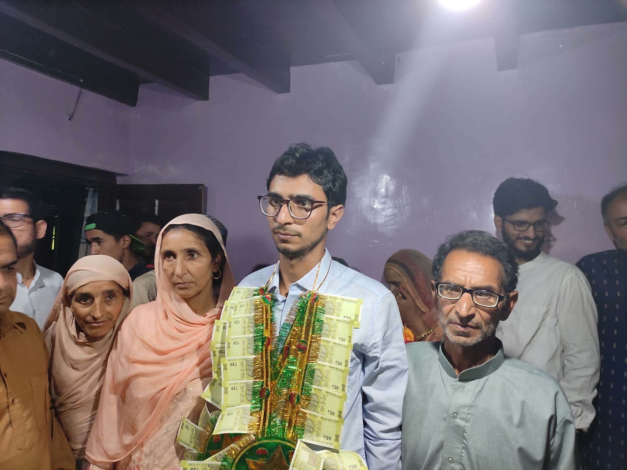 Tanveer Khan: Son of rickshaw puller, Kulgam boy qualifies IES exam with 2nd AIR
