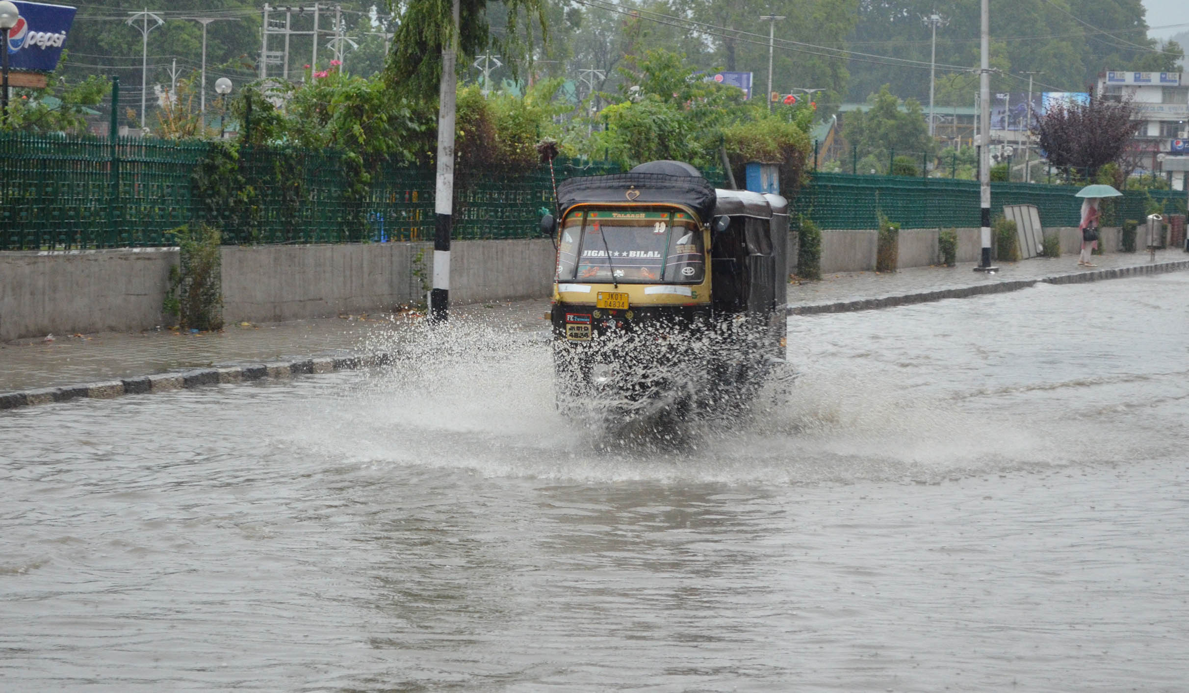 Weatherman predicts flash floods in J&K