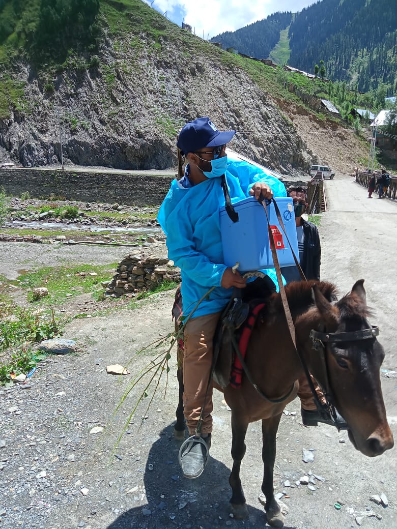 Amid Tourist rush in Gurez, this covid warrior is on toes to keep the virus at bay