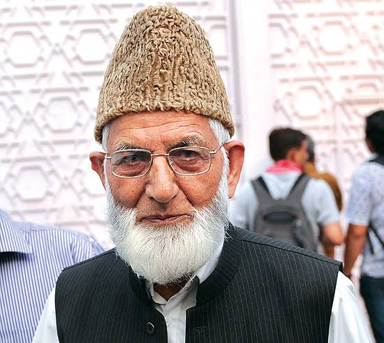Syed Ali Geelani stable, fine, says son Dr Naseem