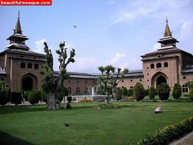 After long-gap, Friday prayers to be offered at Jamia Masjid this week