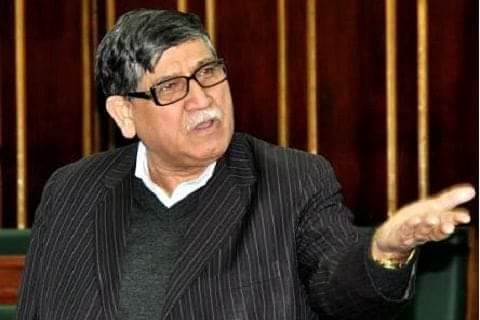 Don’t leave Valley, will fight situation together; Akbar Lone to minorities