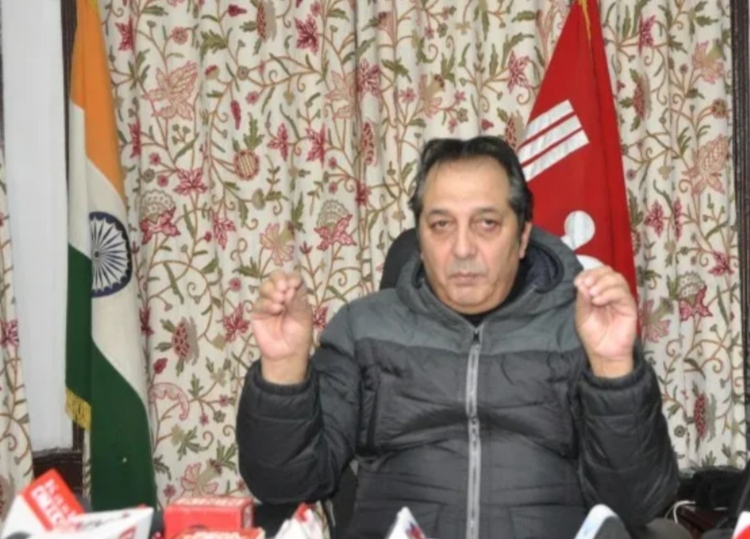 CBI Raids Ex-LG Advisor Baseer Khan’s House I SrinagarCBI Raids Ex-LG Advisor Baseer Khan’s House I Srinagar