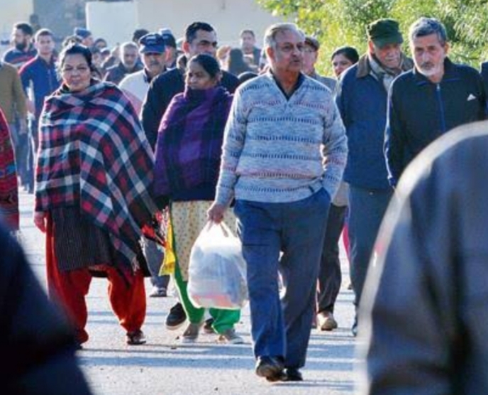 Will live and die with Muslims; no question of migration: non-migrant KPs Appeals of support made in masjids across Srinagar acted as morale booster, 7 out of 808 families who had temporarily migrated are back home again: KPSS chief Sanjay Tickoo, says none out of 150 KP families living in Sgr have fled