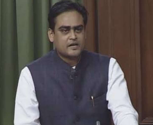 Union MoS Shipping, Ports and Waterways lays foundation of Oxygen Plant at Achabal
