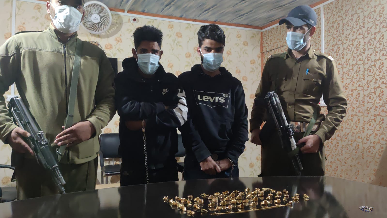 Police cracks burglary case within 36 hours; jewellery worth lakhs of rupees recovered in Budgam: Police