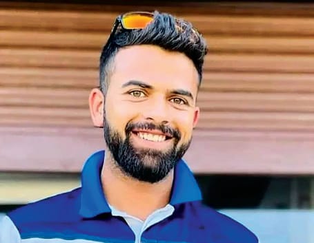 J&K all-rounder Abid Mushtaq called for trials by Mumbai Indians