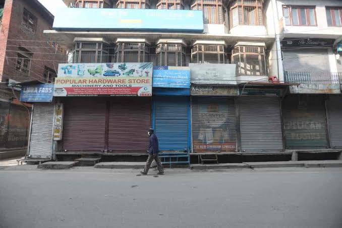 Rambagh Encounter Downtown in Srinagar Continues to remain Closed Mobile internet remains Suspended