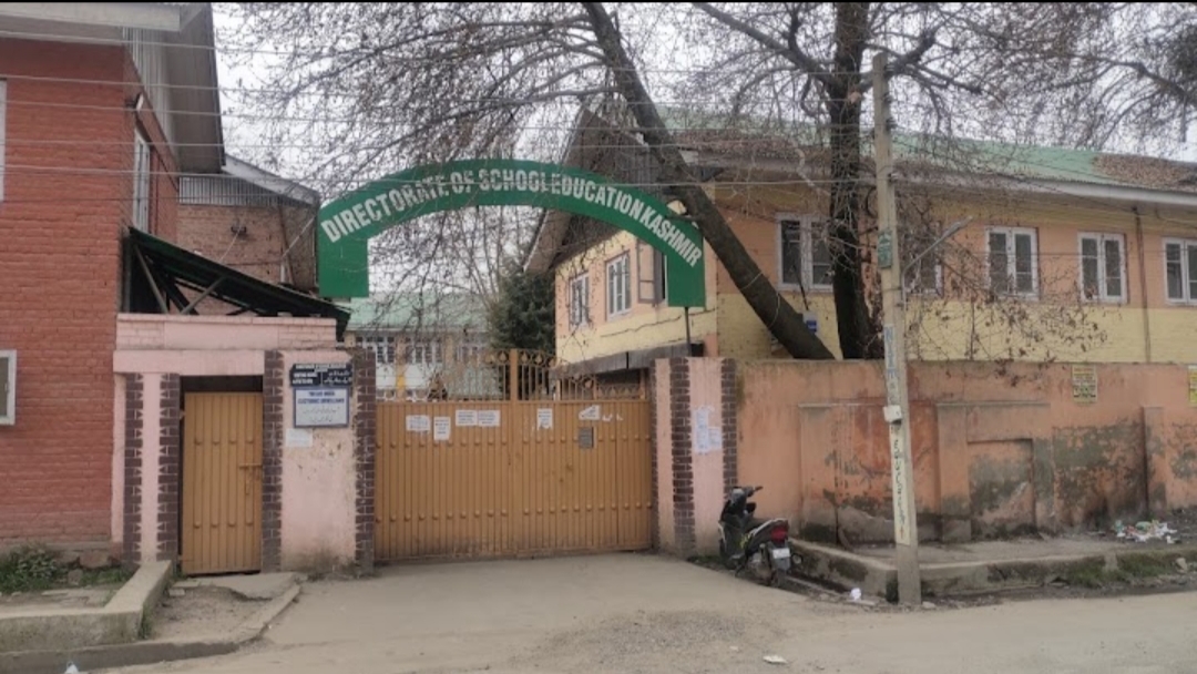 DSEK Asks Private Schools Not To ‘Compel’ Parents To Purchase Books, Uniforms From ‘Particular shop’  Warns Them Against De-Recognition, Withdrawal Of NOC