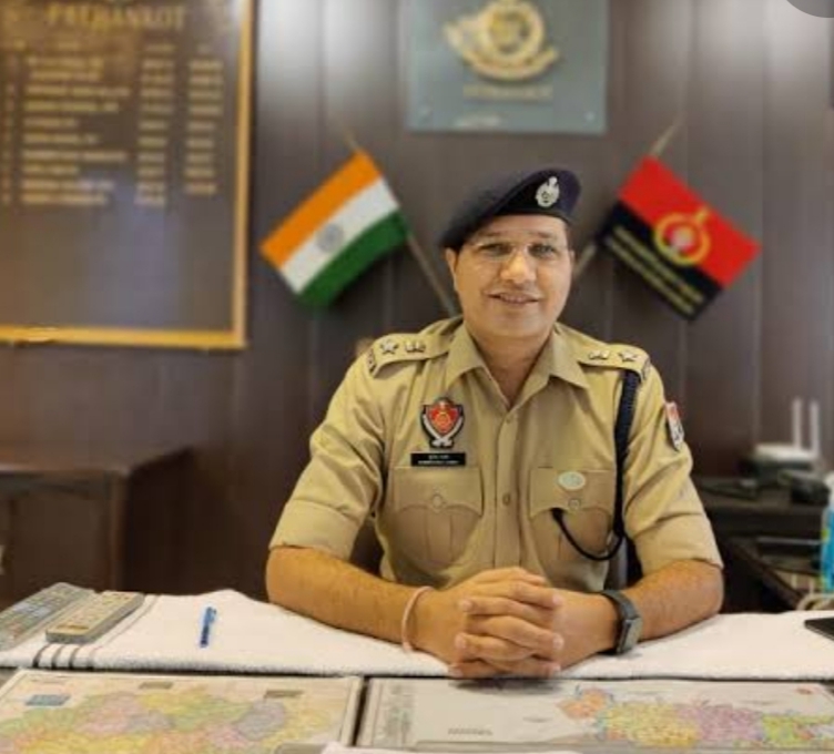 High alert in areas near Punjab—Jammu border after mysterious blast near Pathankot Army Camp Will check CCTV footage to check the facts: SSP Panthankot
