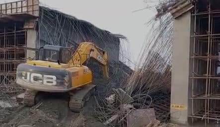 27 Labourers, Mostly Non-Locals, Injured As Under Construction Bridge Collapses In Vijaypur Samba