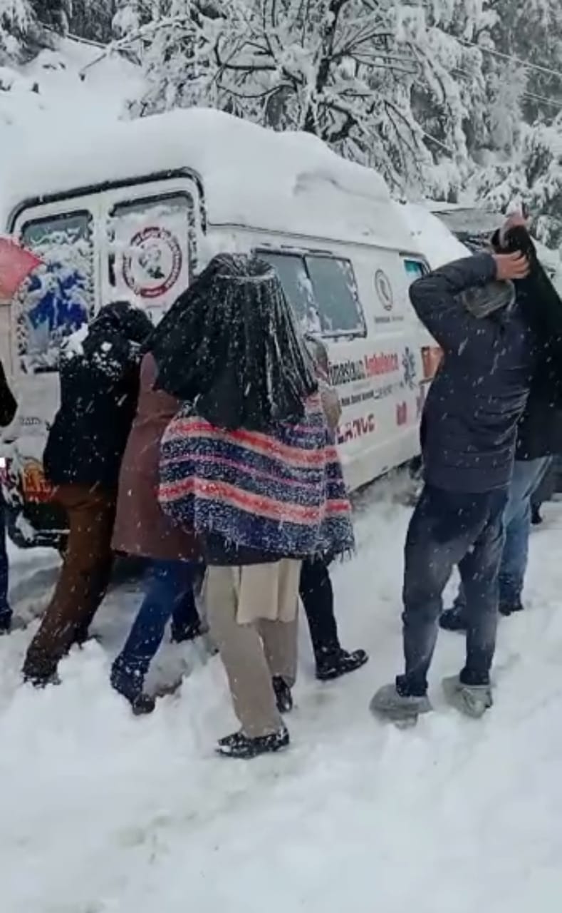 Ambulance Carrying Corpse Of Man Who Died In Saudi Arabia Stuck In Poonch