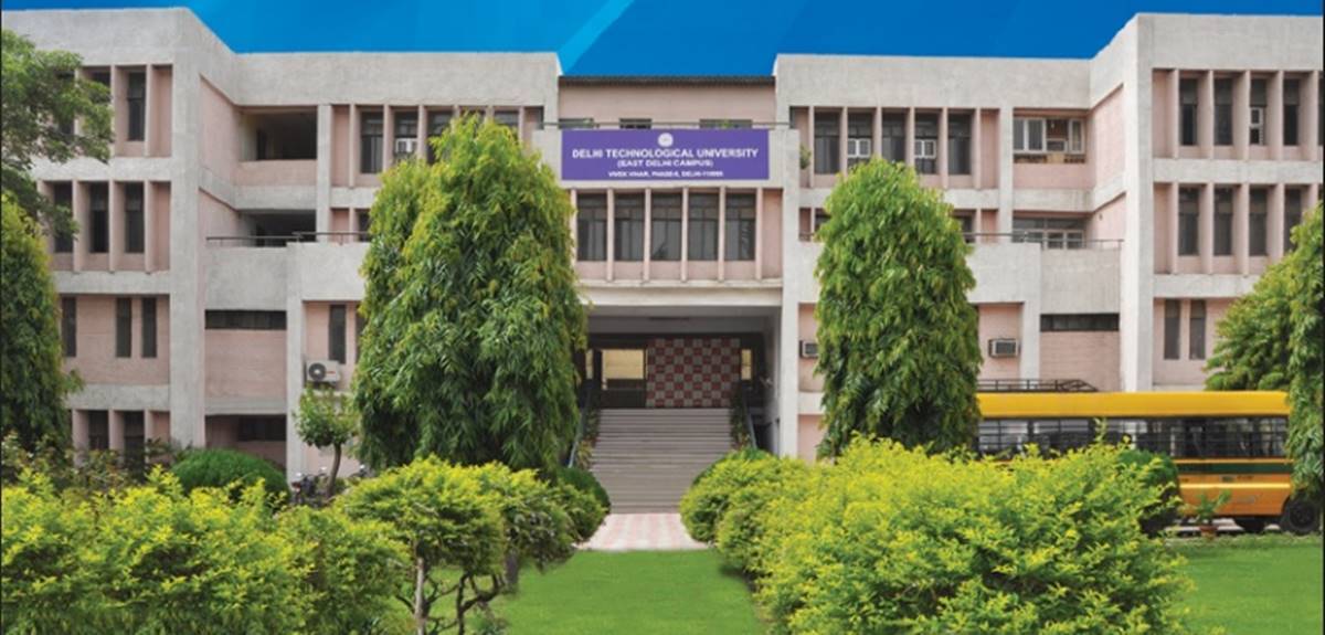 Research scholars of Delhi Technological University hold protest