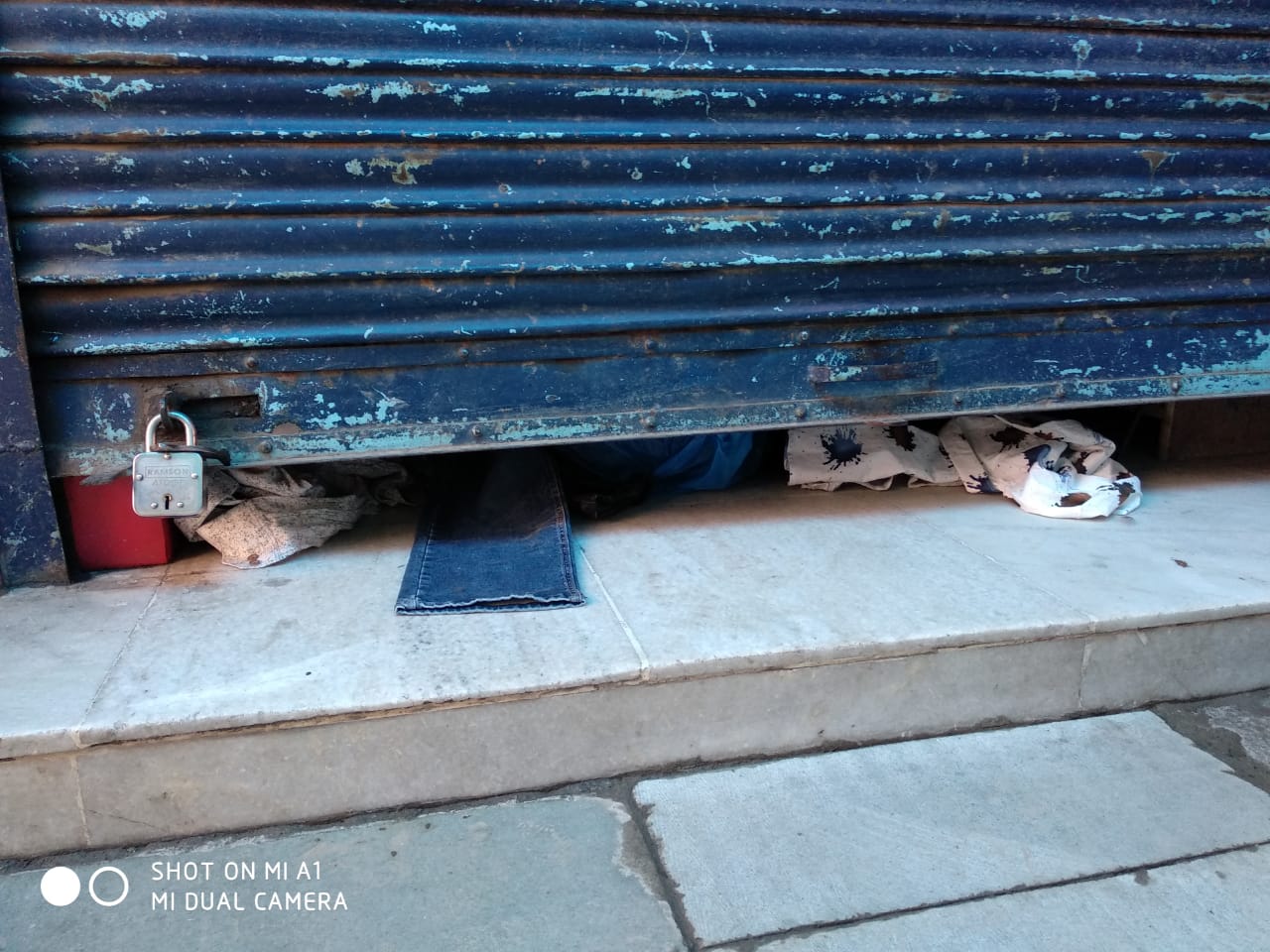 Burglars break into 3 shops in Srinagar city, police assure swift action