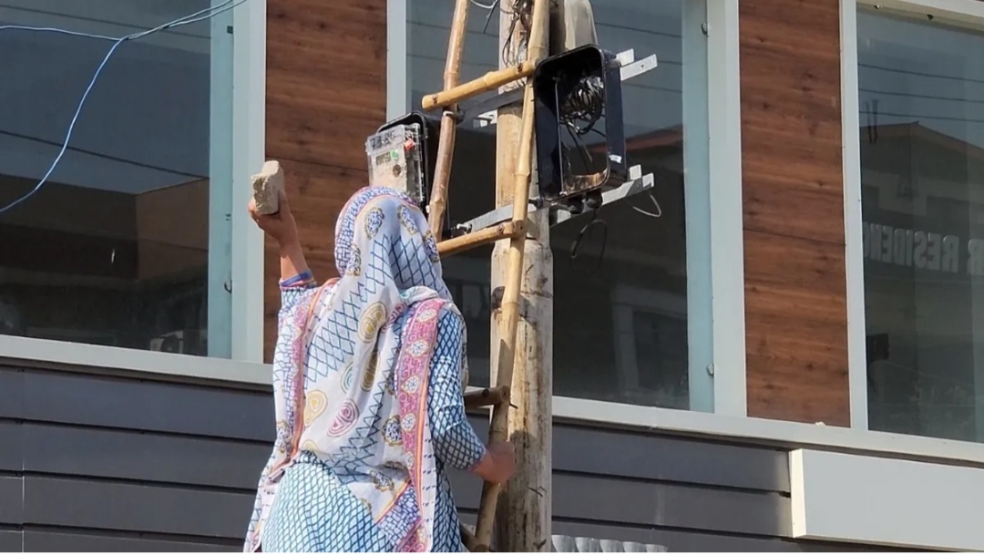 Installation of Smart Meters: Strict legal action against anybody hindering the procces says DC Sgr