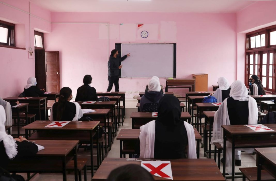 Authorities direct CEOs to post Non—Muslim employees at desirous, safe places in Kashmir