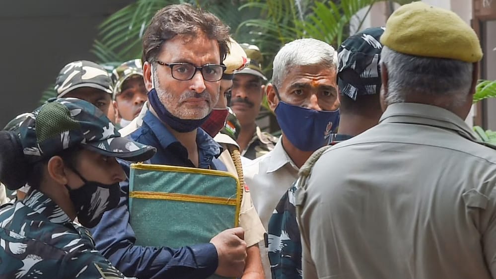 On hunger strike in Tihar jail, Yasin Malik put on IV fluids, shifted to medical investigation room