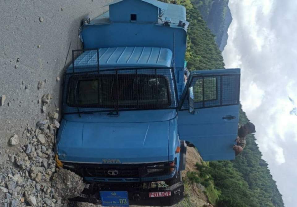 CRPF Vehicle, Escorting Yatra Convoy, Turns Turtle in Sonamarg; 2 Personnel Injured