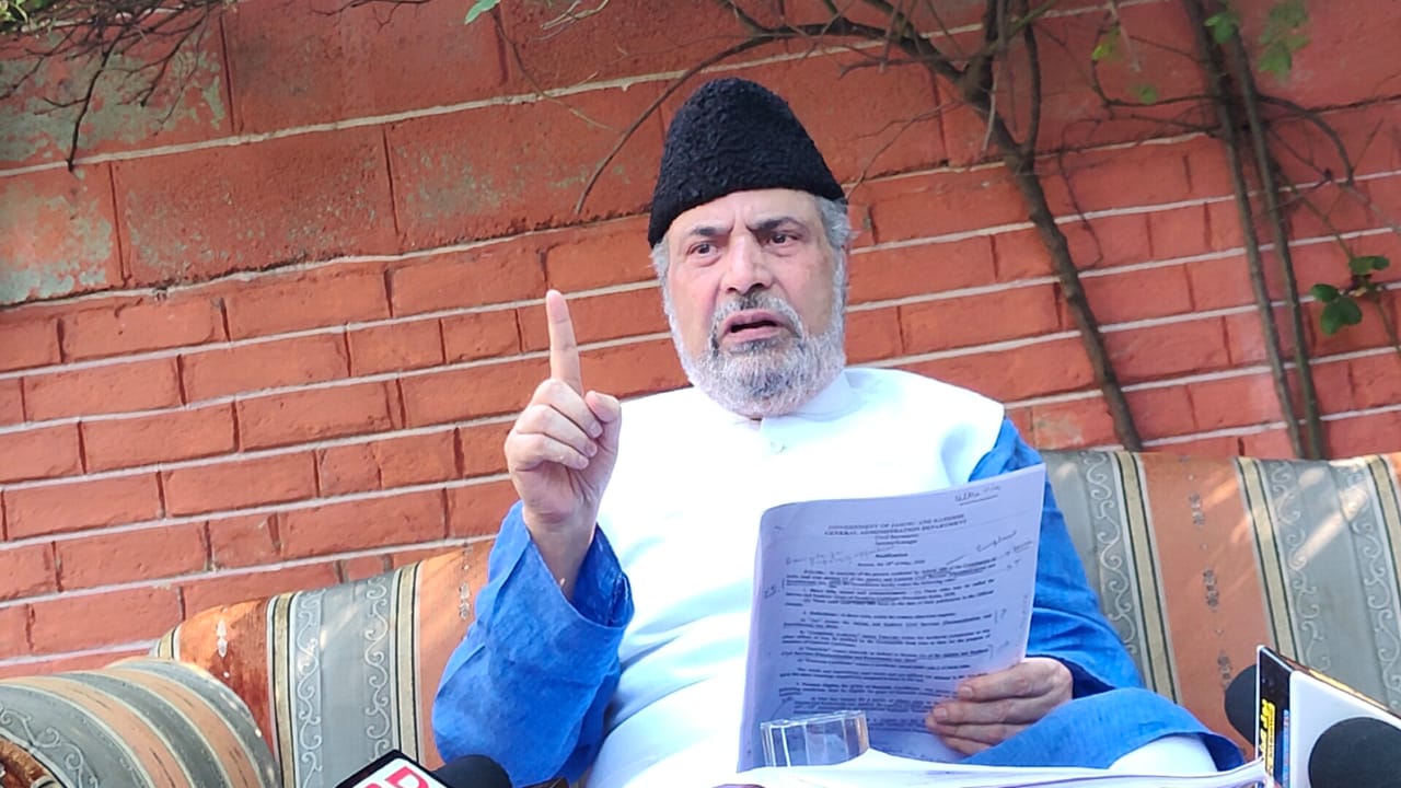 CEO’s irresponsible statement creates chaos in J&K: Muzaffar Beigh*     GoI must come clear, will attend APM if invited