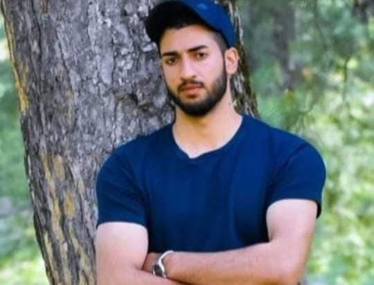 Kulgam youth found hanging in Gujarat, family alleges murder