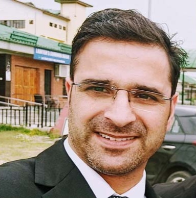 Srinagar police conducts simultaneous searches at four locations in connection with Adv Babar Qadri Murder case  Says, new evidences with potential to unravel conspiracy part of the killing came up