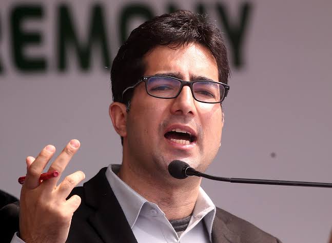 IAS officer Shah Faesal moves SC to withdraw name from plea against revocation of Art 370