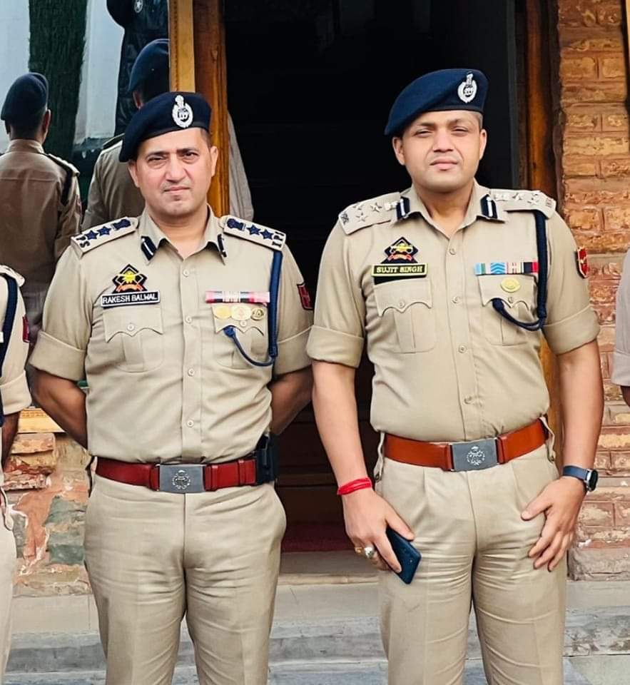 DIG Sujit Kumar, SSP Rakesh Balwal awarded DG CRPF’s commendation disc and certificate