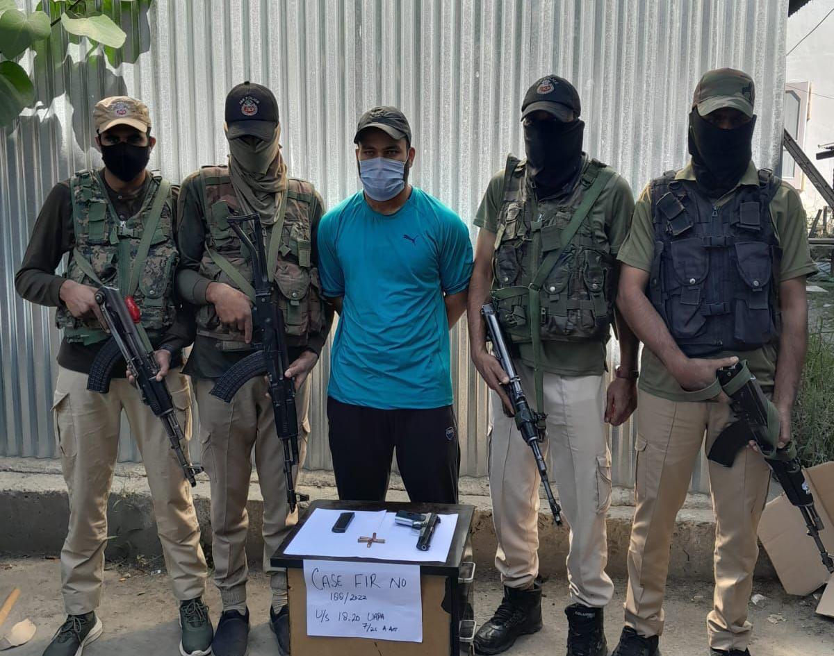 AuGH apprehended in Srinagar Along With Arms And Ammunition: Police