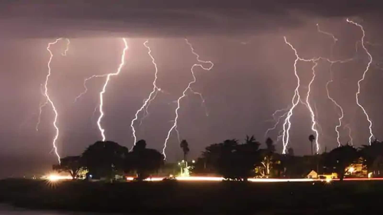 Lightning Strike Leaves Man Dead in Shopian