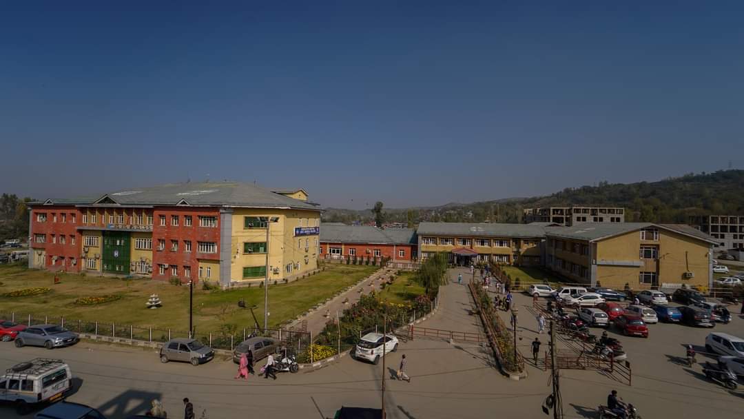 Dentistry candidates accuse officials at GMC Baramulla of nepotism, corruption for appointing blue eyed candidate against the norms