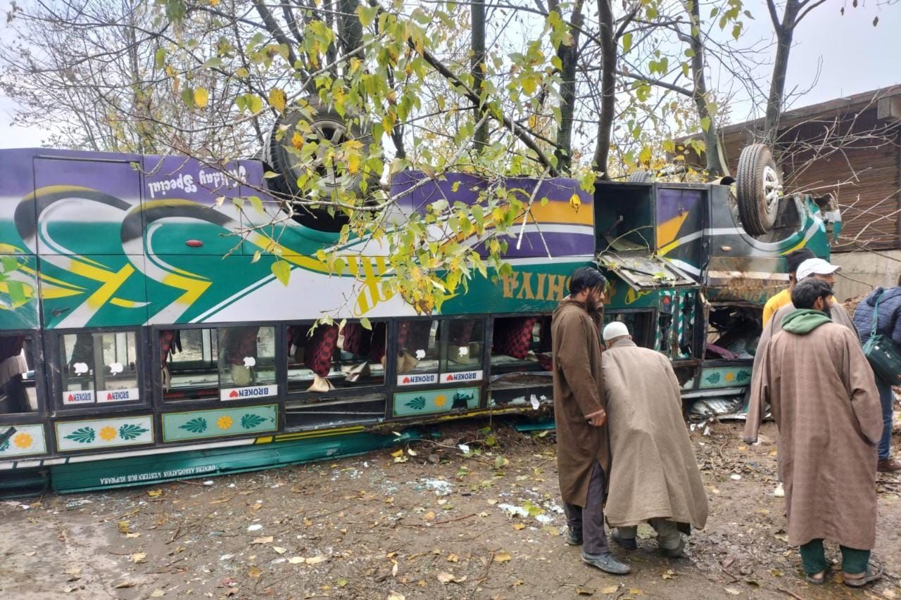 20 injured as bus turns turtle in Handwara