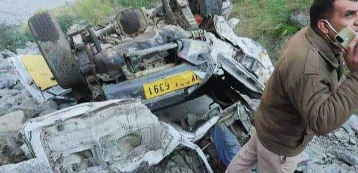 8 people killed as Sumo vehicle falls into gorge in Kishtwar