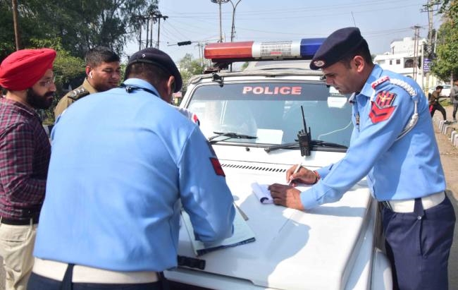 Four dozen vehicles blacklisted in Kulgam by MVD for ‘traffic violation’: Officials