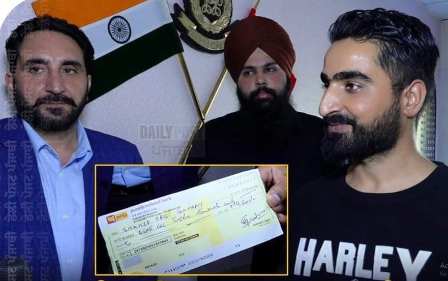 Two Punjab residents give Rs 9.12 lakh to Kashmiri man after apple cartons from his truck stolen