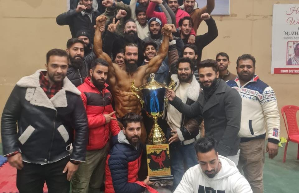 Srinagar youth wins Mr Kashmir Title in body building championship in Srinagar