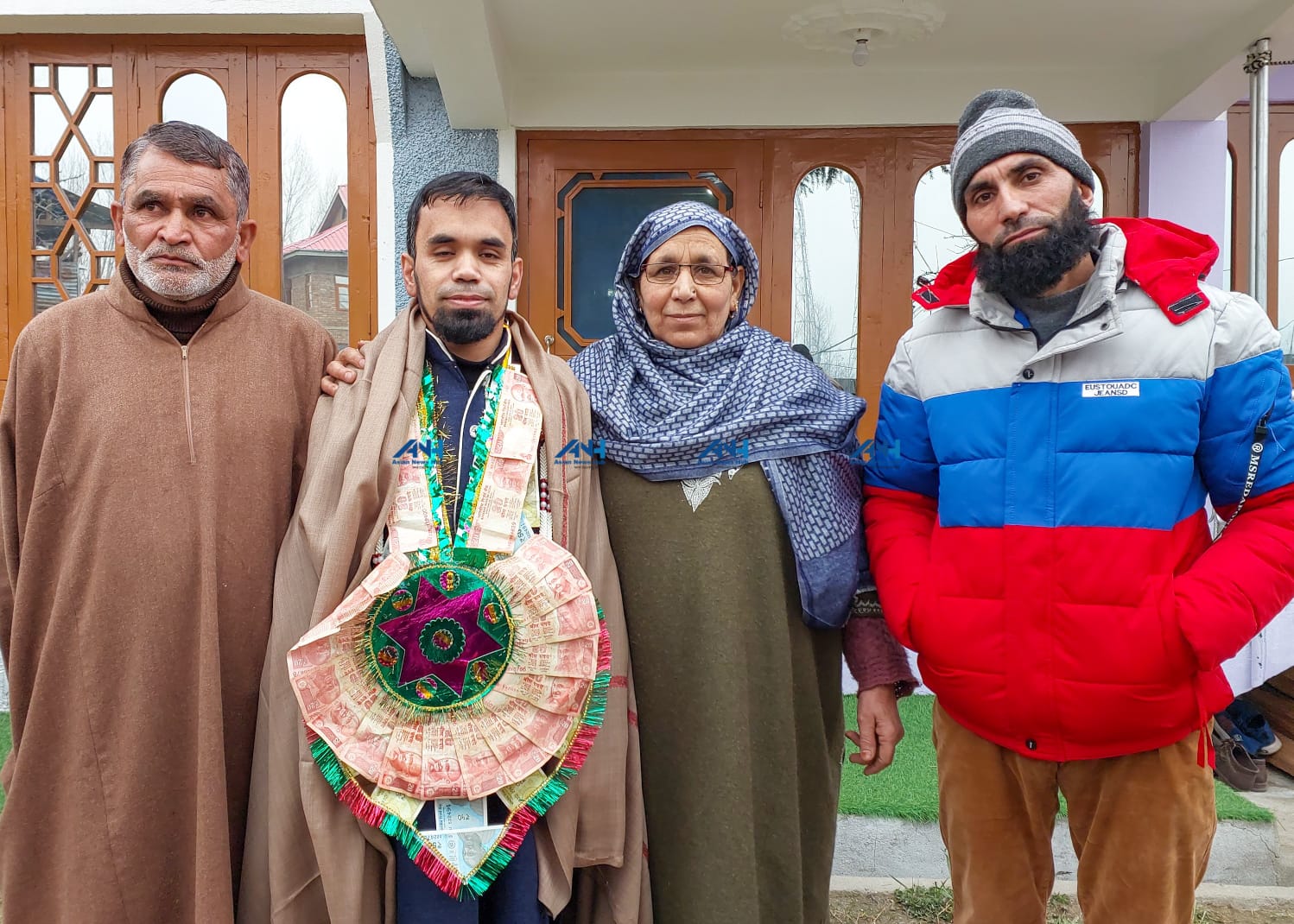 Syed Adil becomes second Kashmiri to crack ISS exam