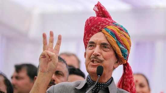 Shift KP employees to Jammu till situation improves in Kashmir: Azad