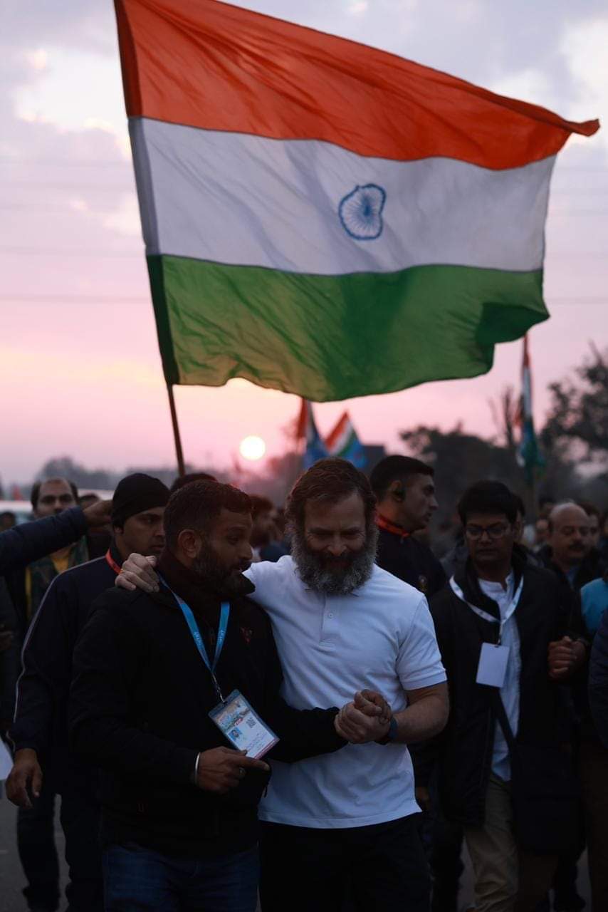In Jammu, Rahul Gandhi promises restoration of J&K’s statehood