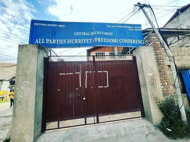 Delhi court orders attachment of Hurriyat’s Raj Bagh office