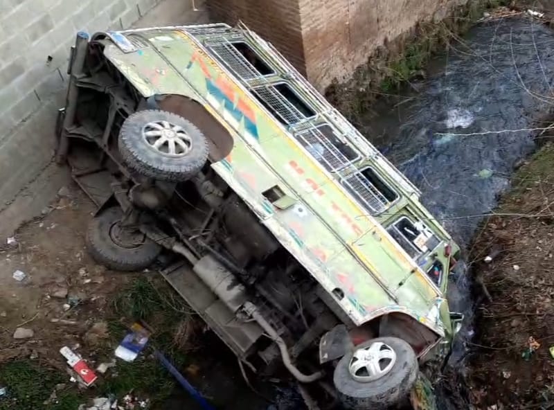 6 Passengers Injured As Vehicle Plunges into Gorge in Bijbehara Anantnag