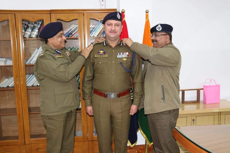 DGP J&K decorates Shri Haseeb-Ur-Rehman with DIG rank