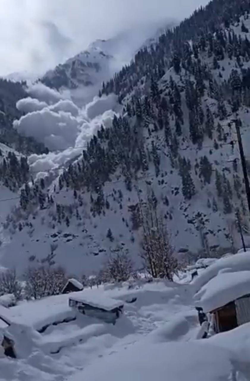Avalanche hits Bandipora’s Tulail village, no damage reported