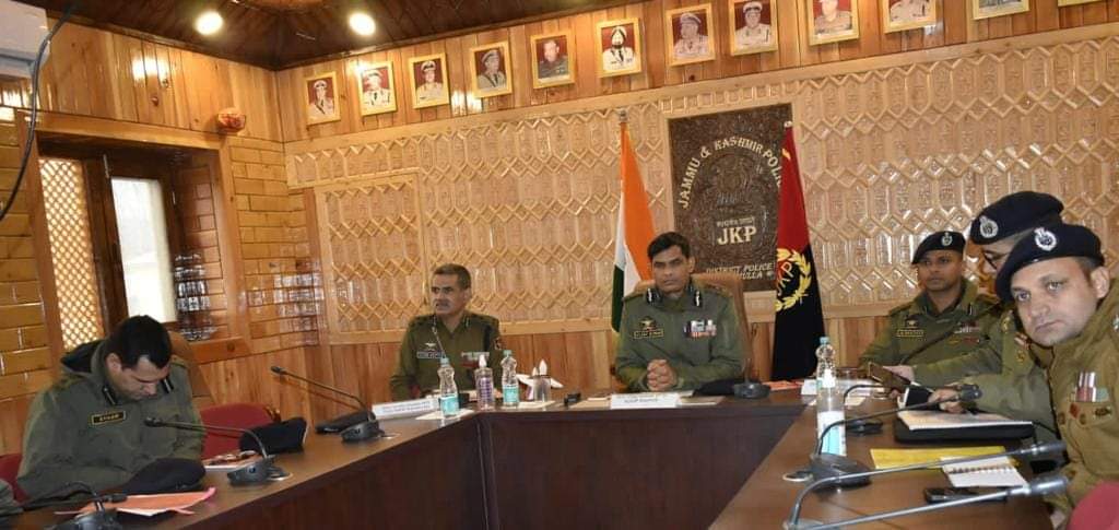 ADGP Kashmir visits North Kashmir, Reviews security scenario