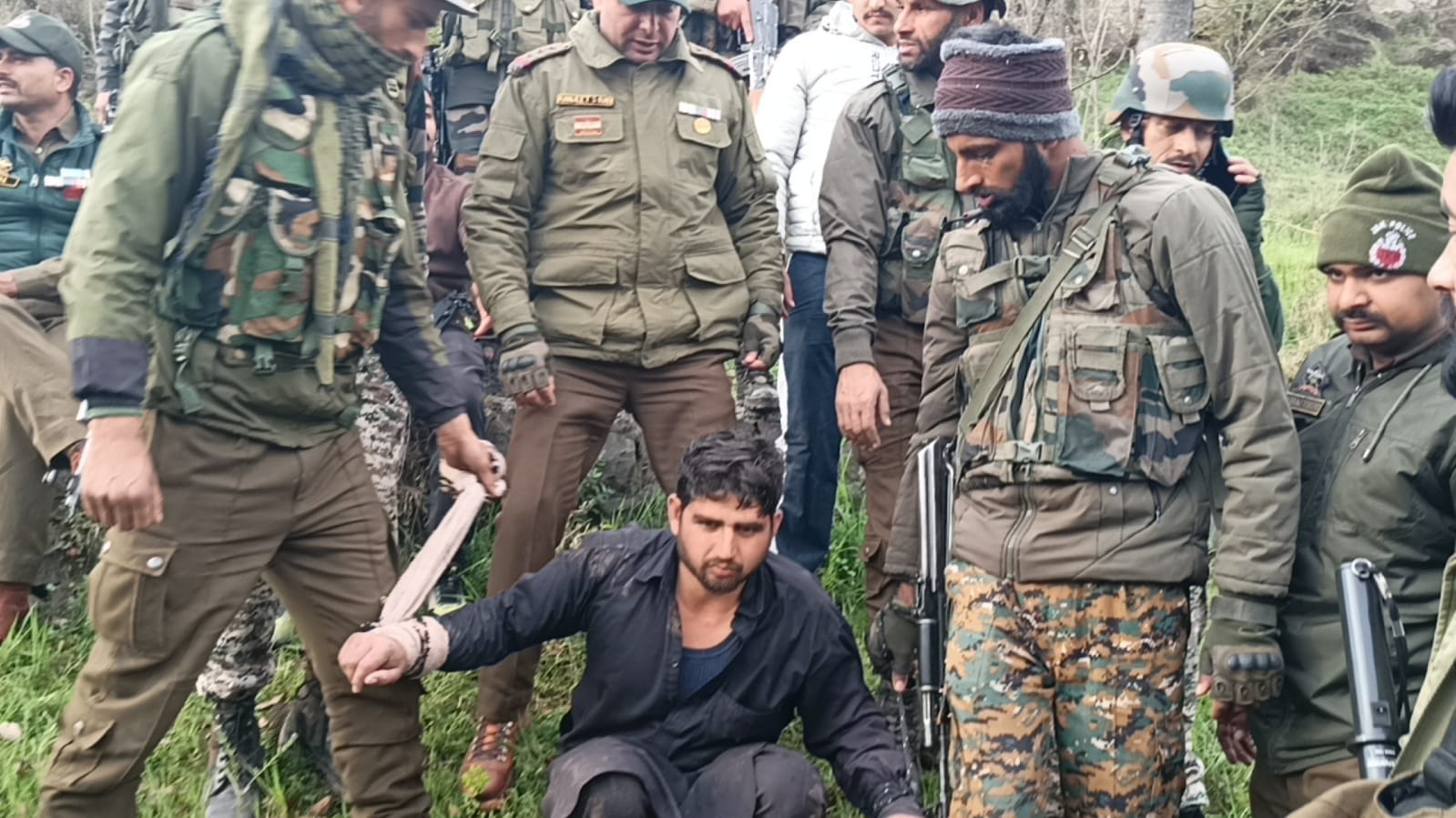 Narcotics worth crores seized along LoC in Poonch, 3 arrested