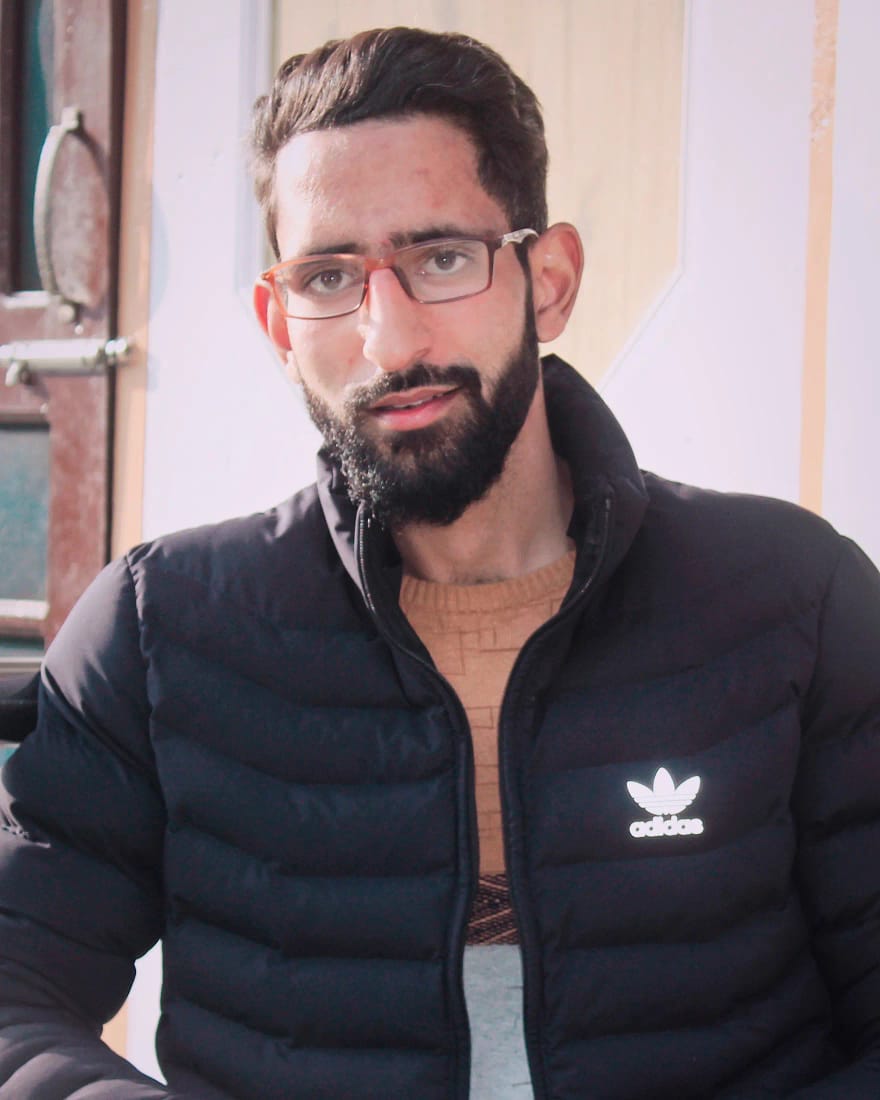 Brought up by an Orphanage, Tral boy publishes his debut book “Hayatuk-Aab”